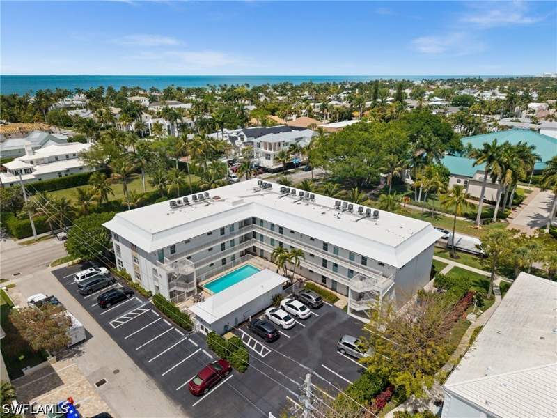 2 bedroom Condominium at 1021 3rd St S 112, Town Manor, Naples — photo 4