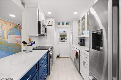 1021 3rd St S 112, Naples FL - photo 6 of 27