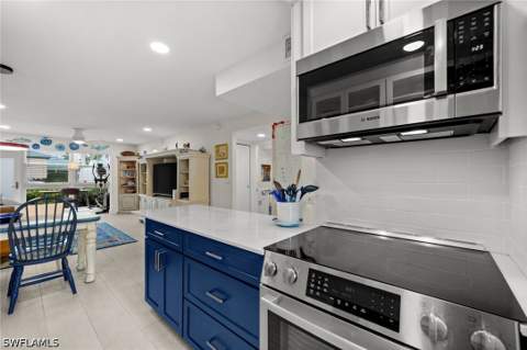 1021 3rd St S 112, Naples FL - photo 7 of 27