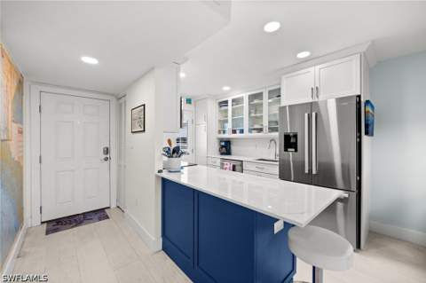 1021 3rd St S 112, Naples FL - photo 8 of 27