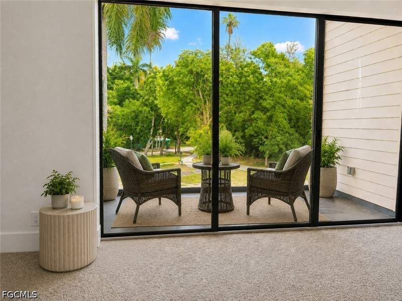 5 bedroom SingleFamilyResidence at 1561 Lynwood Ave, Poinciana Park, Fort Myers — photo 5