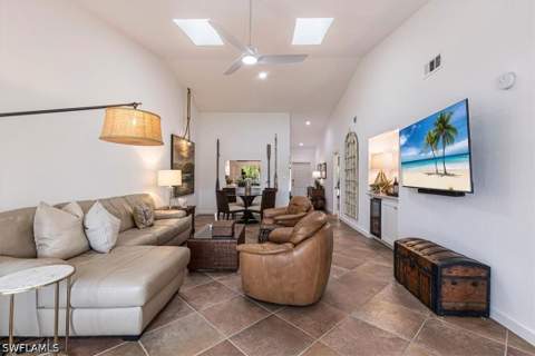 15450 Cedarwood Ln 202, Naples FL - photo 19 of 34