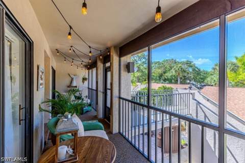 15450 Cedarwood Ln 202, Naples FL - photo 8 of 34