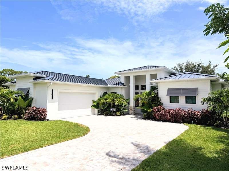 4 bedroom SingleFamilyResidence at 1257 22nd Ave N, Lakewood Park, Naples — photo 3