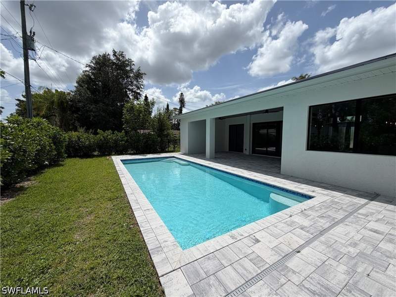 4 bedroom SingleFamilyResidence at 1257 22nd Ave N, Lakewood Park, Naples — photo 5