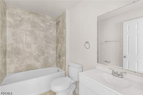 923 NE 1st Ave, Cape Coral FL - photo 10 of 37