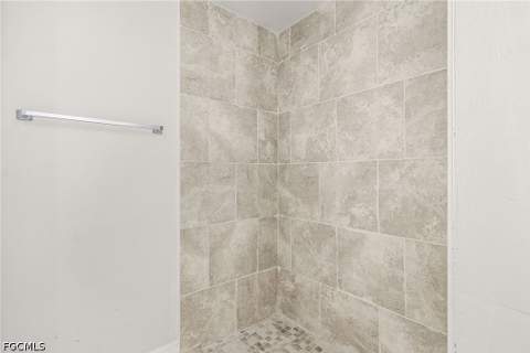 923 NE 1st Ave, Cape Coral FL - photo 16 of 37