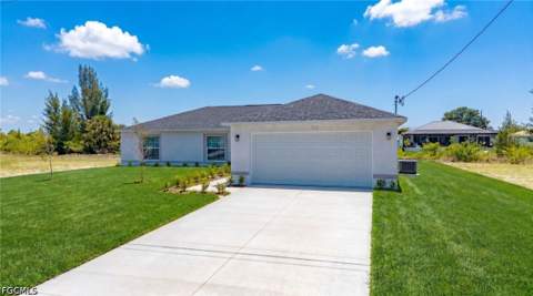 923 NE 1st Ave, Cape Coral FL - photo 23 of 37