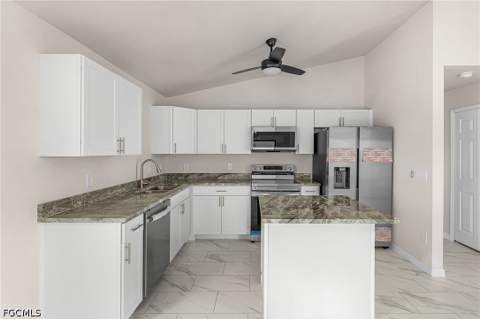 923 NE 1st Ave, Cape Coral FL - photo 8 of 37