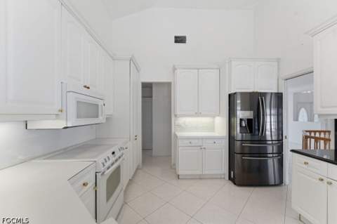 837 SW 2nd Ave, Cape Coral FL - photo 6 of 50