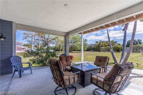7655 Myrsine Cir, Bokeelia FL - photo 6 of 32
