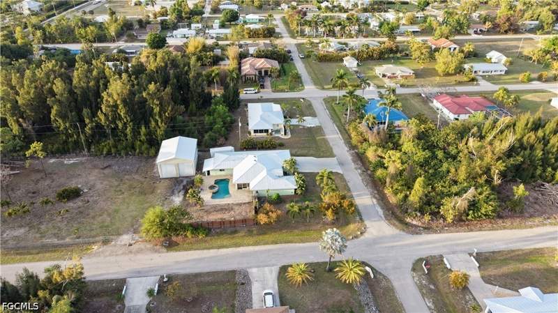 4 bedroom SingleFamilyResidence at 12341 Marlin Rd, Pine Island Ridge, Bokeelia — photo 4