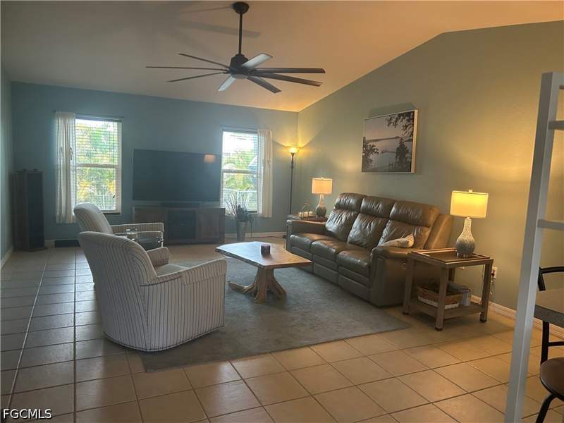 4 bedroom SingleFamilyResidence at 12341 Marlin Rd, Pine Island Ridge, Bokeelia — photo 5