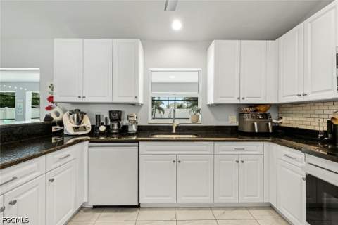 2118 SW 12th Ter, Cape Coral FL - photo 11 of 37