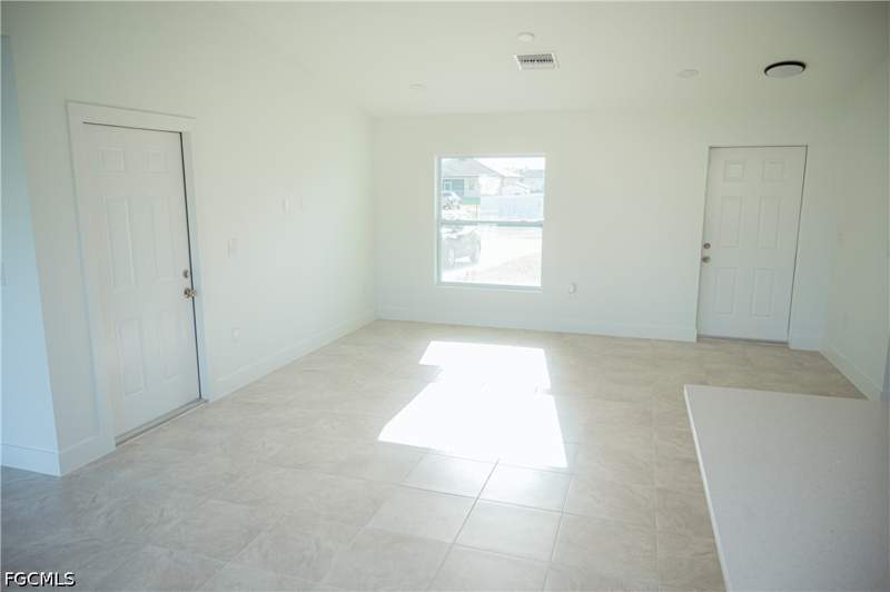 3 bedroom SingleFamilyResidence at 304 Panorama Ave, Lehigh Acres, Lehigh Acres — photo 5