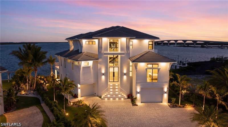 6 bedroom SingleFamilyResidence at 280 Estrellita Dr, Laguna Shores, Fort Myers Beach — photo 2