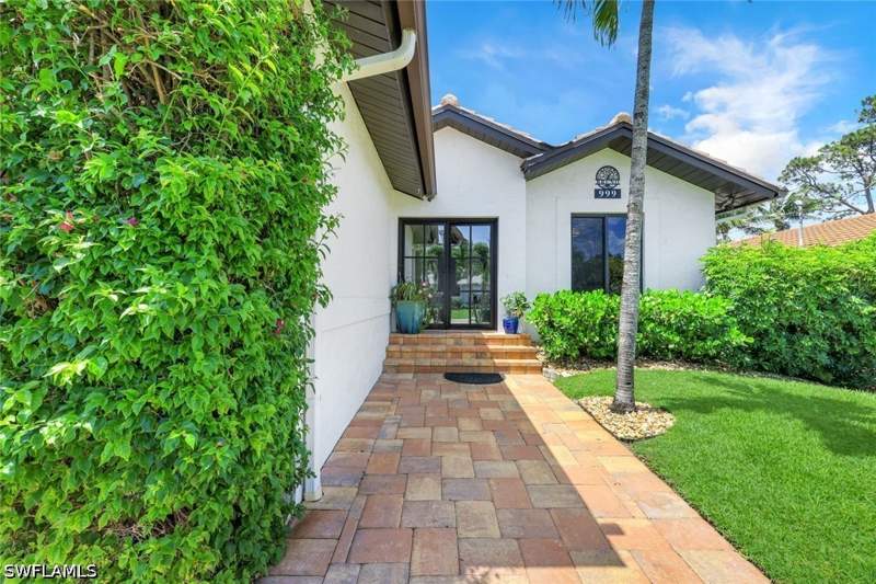 3 bedroom SingleFamilyResidence at 999 East Valley Dr, Bonita Shores, Bonita Springs — photo 4