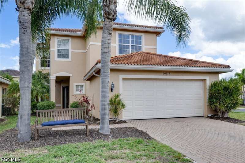 5 bedroom SingleFamilyResidence at 10519 Winged Elm Ln, Botanica Lakes, Fort Myers — photo 1