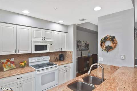 8076 Queen Palm Ln 412, Fort Myers FL - photo 9 of 45