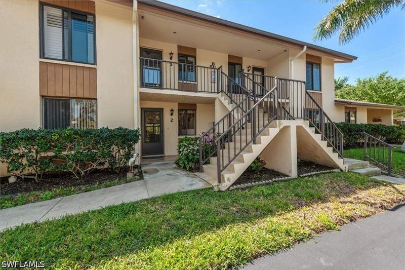 2 bedroom Condominium at 811 W Elkcam Cir D2, Court Of Palms, Marco Island — photo 3