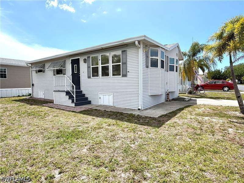 2 bedroom ManufacturedHome at 4501 Robert E Lee Blvd E, Riverwoods Plantation, Estero — photo 4