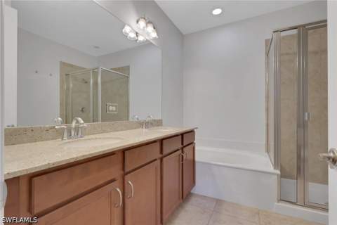 7738 Bristol Cir, Naples FL - photo 15 of 32
