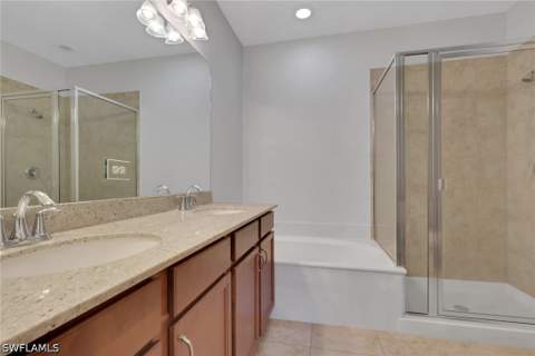 7738 Bristol Cir, Naples FL - photo 16 of 32