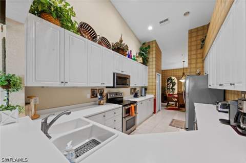 3920 Deer Crossing Ct 202, Naples FL - photo 16 of 44