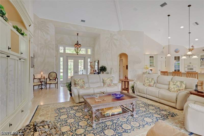 3 bedroom SingleFamilyResidence at 1510 Chesapeake Ave, Oyster Bay, Naples — photo 4