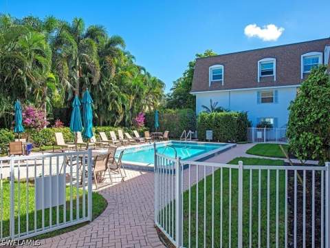 1222 Gordon Dr 4, Naples FL - photo 11 of 12
