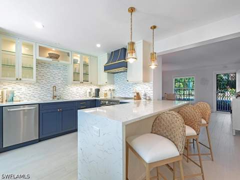 1222 Gordon Dr 4, Naples FL - photo 6 of 12