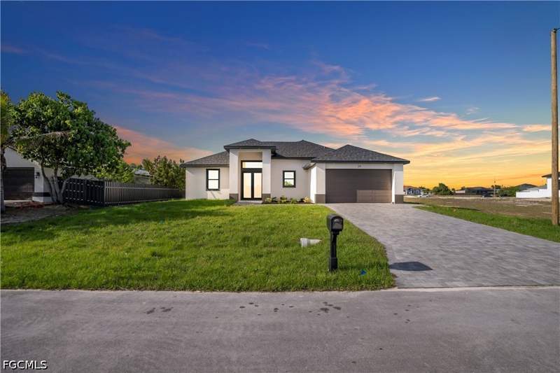 3 bedroom SingleFamilyResidence at 211 NE 15th Ter, Cape Coral, Cape Coral — photo 3