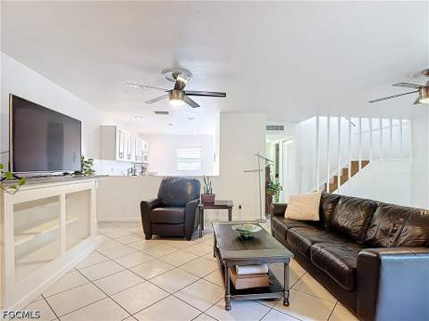4293 Island Cir 4, Fort Myers FL - photo 18 of 48