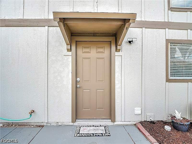 3 bedroom Condominium at 4293 Island Cir 4, Caloosa Bayview, Fort Myers — photo 2