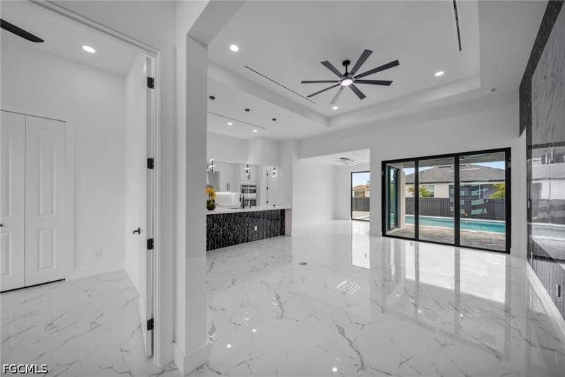 3 bedroom SingleFamilyResidence at 1237 NW 37th Ave, Cape Coral, Cape Coral — photo 4