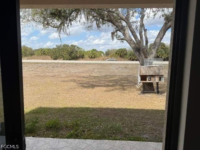 4 bedroom SingleFamilyResidence at 6013 Acorn Cir, Port Labelle, Labelle — photo 3