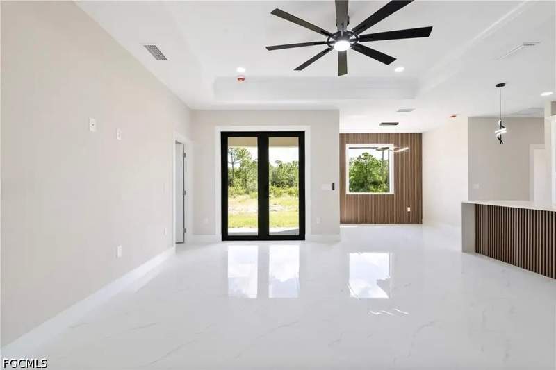 4 bedroom SingleFamilyResidence at 218 Irving Ave, Lehigh Acres, Lehigh Acres — photo 2