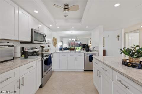 7260 Coventry Ct 405, Naples FL - photo 12 of 47