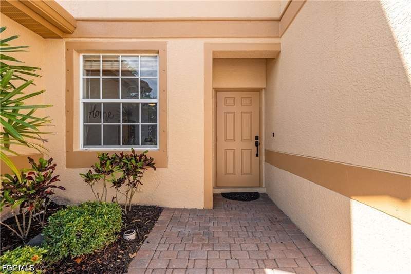 3 bedroom Townhouse at 7900 Lake Sawgrass Loop 4612, Reflection Lakes, Fort Myers — photo 3