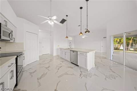 605 SE 23rd Ave, Cape Coral FL - photo 9 of 17