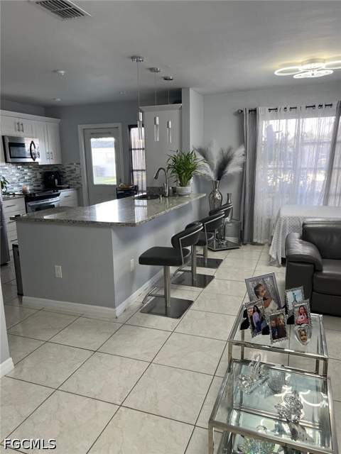 18 Hamlin Ct, Lehigh Acres FL - photo 15 of 36
