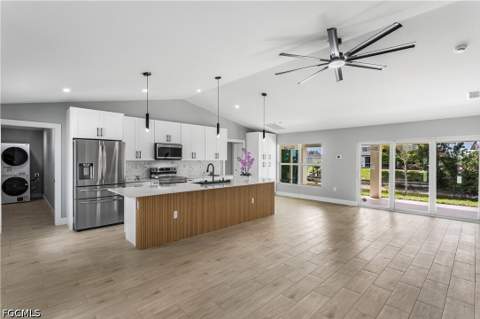 2210 NW 2nd Ave, Cape Coral FL - photo 11 of 41
