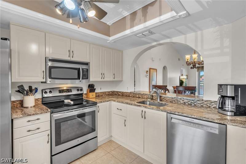 2 bedroom Condominium at 505 Mardel Dr 109, Colonies, Naples — photo 4