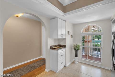 505 Mardel Dr 109, Naples FL - photo 8 of 18