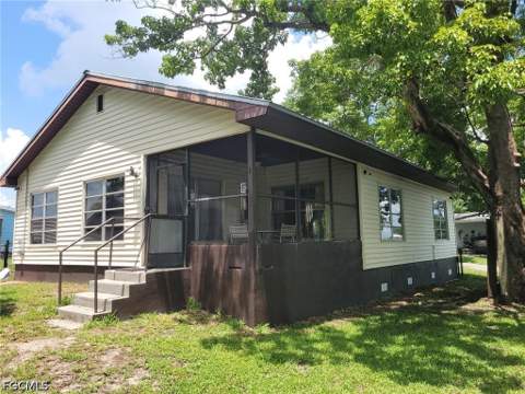 1104 Gulf St, Moore Haven FL - photo 24 of 26