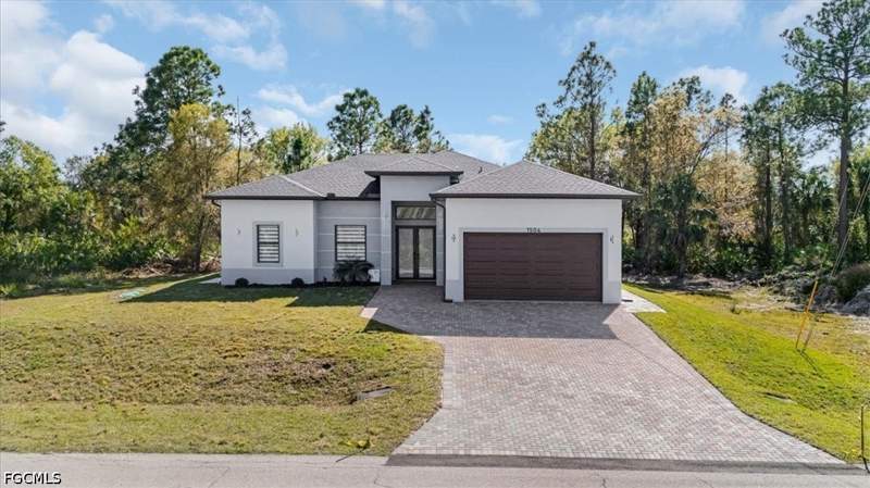 3 bedroom SingleFamilyResidence at 1504 E 6th St, Lehigh Estates, Lehigh Acres — photo 2