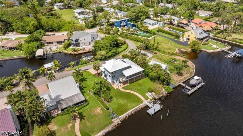 4 bedroom SingleFamilyResidence at 3968 Aloha Ln, Imperial Shores, Bonita Springs — photo 5