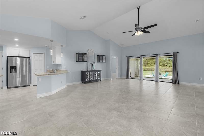 4 bedroom SingleFamilyResidence at 1012 Calvin Ave, Lehigh Acres, Lehigh Acres — photo 4