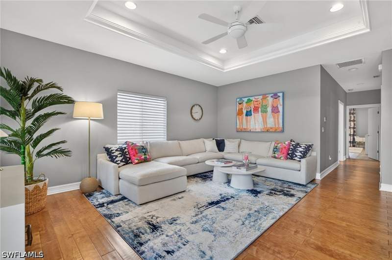 3 bedroom SingleFamilyResidence at 740 5th Ave N, Olde Naples, Naples — photo 5