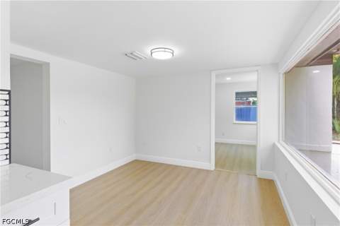 363 New York Dr, Fort Myers FL - photo 13 of 36
